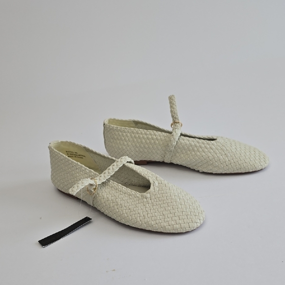 House of Harlow 1960 Shoes - NWT House Of Harlow 1960 Bistro Off White Strap Buckle Ballet Flats Size 9.5